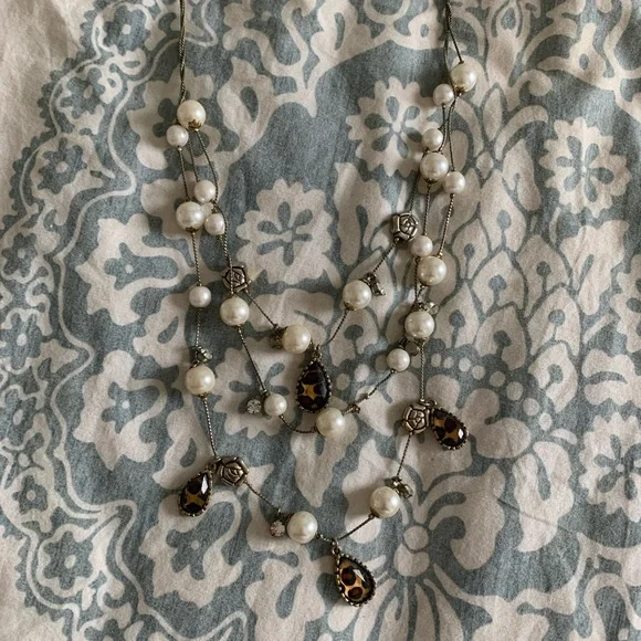 Betsey Johnson necklace - Picture 1 of 2